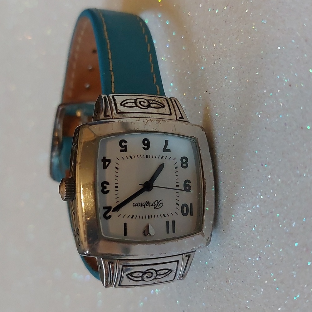 Brighton Silver Large Face Vintage Watch With Two Bands
